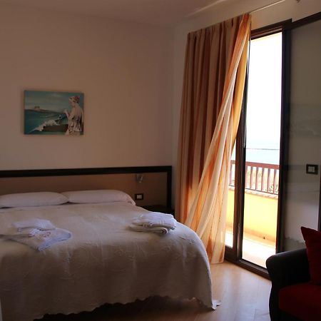 Albergo Perseo Portopalo Di Capo Passero Εξωτερικό φωτογραφία