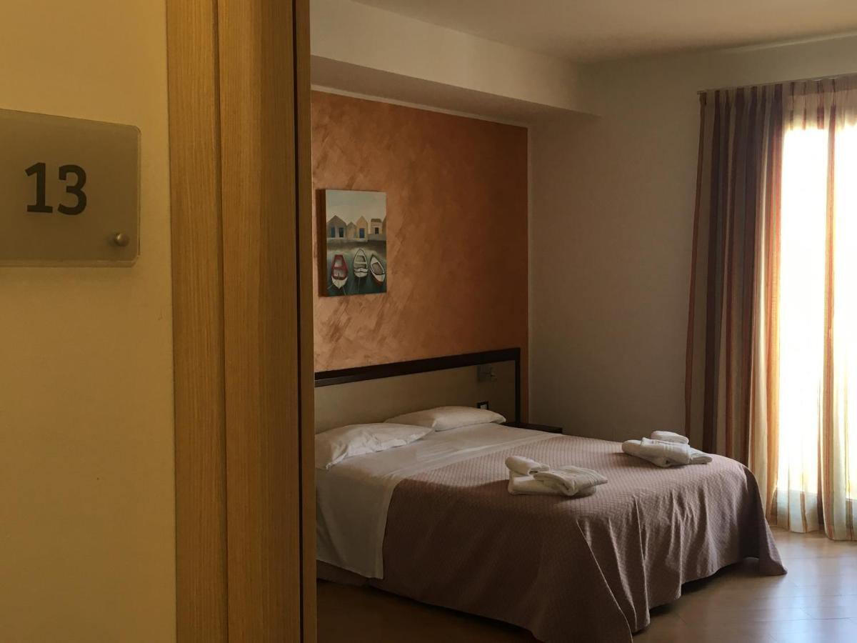Albergo Perseo Portopalo Di Capo Passero Εξωτερικό φωτογραφία